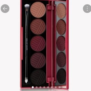 NEW Never used. Dose of colors "Blushing Berries"